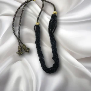 Collier de Perles Noires Artisanales – Éclat Mystérieux et Intemporel