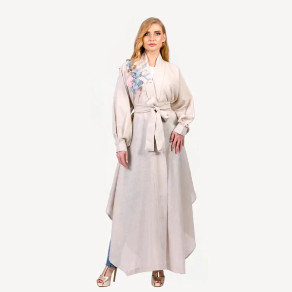 Kimono Alia Mautassin beige clair fluide et raffiné, une pièce artisanale parfaite pour un style chic.