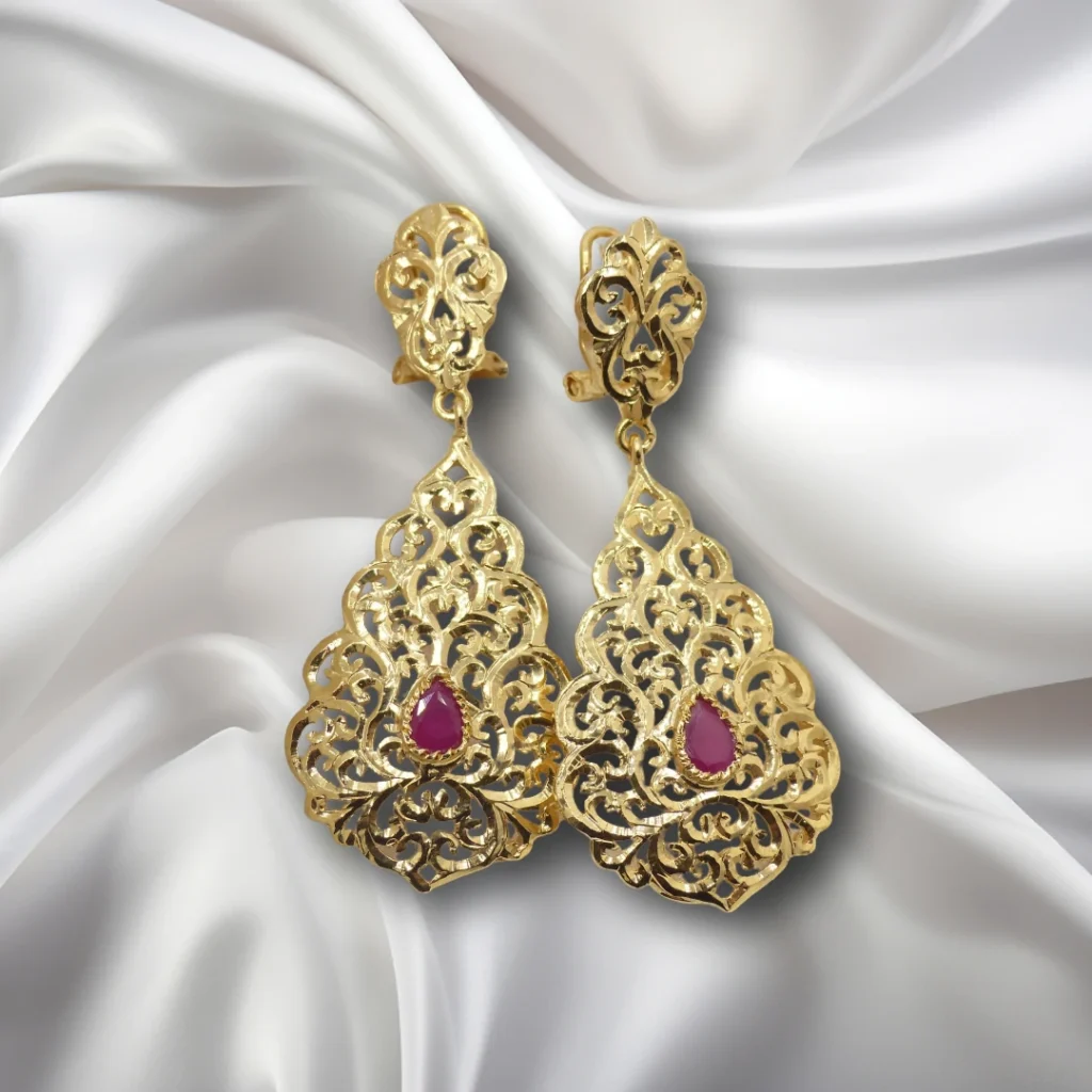 Bijoux marocains traditionnels – Boucles d’Oreilles Lune en rouge rubis et or jaune